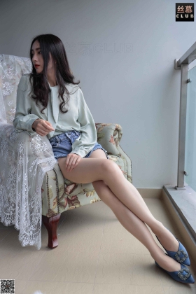  SVK058 湘香女王 女王S国度《湘香女王的牛仔热裤》